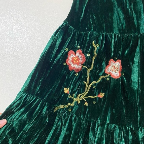 Runway 101 Maxi Skirt Women's Size Medium Emerald Green Embroidered Velvet Skirt - Picture 8 of 13